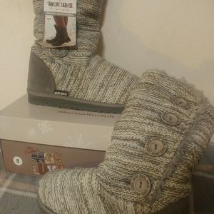 MukLuks womens boots size 8